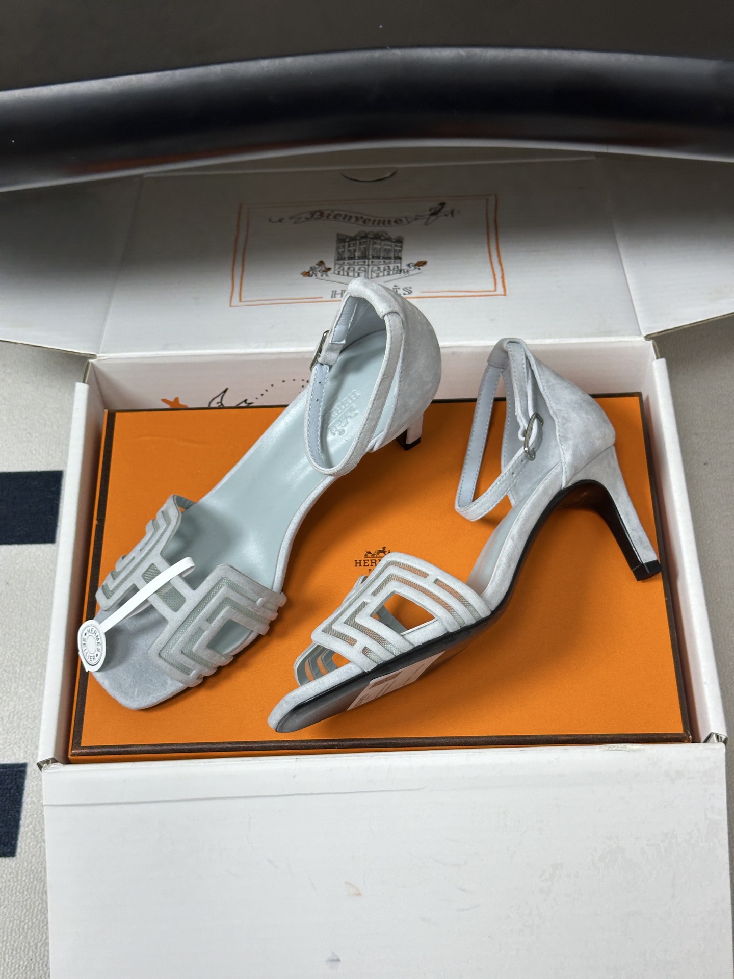 顶级品质(配豪华包装礼品盒) Hermes 爱马仕🐎 2026🆕最新版面Joy麂皮网纱凉鞋系列 H家细跟凉鞋麂皮透气网面 顶级品质(配豪华包装礼品盒) Hermes 爱马仕🐎 2026🆕最新版面Joy麂皮网纱凉鞋系列 H家细跟凉鞋麂皮透气网面