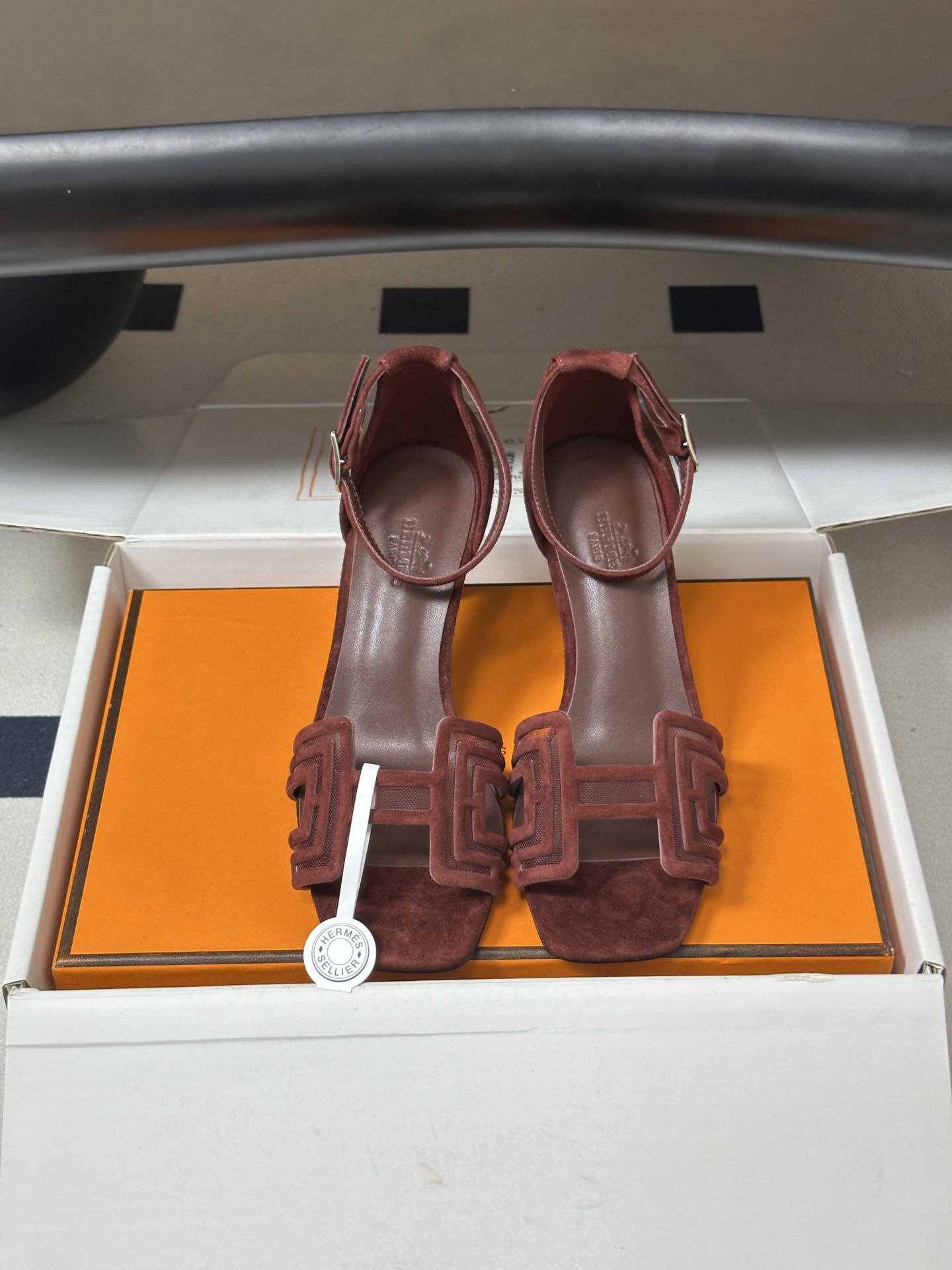 顶级品质(配豪华包装礼品盒) Hermes 爱马仕🐎 2026🆕最新版面Joy麂皮网纱凉鞋系列 H家细跟凉鞋麂皮透气网面 顶级品质(配豪华包装礼品盒) Hermes 爱马仕🐎 2026🆕最新版面Joy麂皮网纱凉鞋系列 H家细跟凉鞋麂皮透气网面