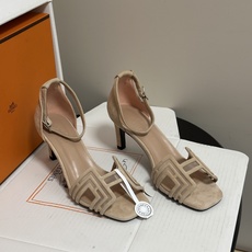 顶级品质(配豪华包装礼品盒) Hermes 爱马仕🐎 2026🆕最新版面Joy麂皮网纱凉鞋系列 H家细跟凉鞋麂皮透气网面 顶级品质(配豪华包装礼品盒) Hermes 爱马仕🐎 2026🆕最新版面Joy麂皮网纱凉鞋系列 H家细跟凉鞋麂皮透气网面