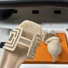 顶级品质(配豪华包装礼品盒) Hermes 爱马仕🐎 2026🆕最新版面Joy麂皮网纱凉鞋系列 H家细跟凉鞋麂皮透气网面 顶级品质(配豪华包装礼品盒) Hermes 爱马仕🐎 2026🆕最新版面Joy麂皮网纱凉鞋系列 H家细跟凉鞋麂皮透气网面