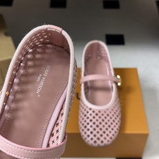26Ss春季新款Louis Vuitton LV ROMY芭蕾舞鞋雕花冲孔镂空扣带玛丽珍鞋透气平底单鞋 本款Romy平底 26Ss春季新款Louis Vuitton LV ROMY芭蕾舞鞋雕花冲孔镂空扣带玛丽珍鞋透气平底单鞋 本款Romy平底