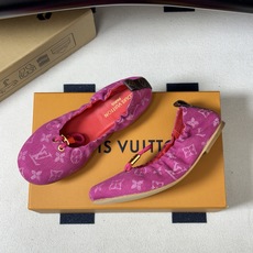 26Ss新款Louis vuitton LV NOLITA 平底芭蕾鞋五金扣松紧带跳舞鞋经典牛仔布平底单鞋 本款 Nol 26Ss新款Louis vuitton LV NOLITA 平底芭蕾鞋五金扣松紧带跳舞鞋经典牛仔布平底单鞋 本款 Nol