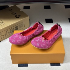26Ss新款Louis vuitton LV NOLITA 平底芭蕾鞋五金扣松紧带跳舞鞋经典牛仔布平底单鞋 本款 Nol 26Ss新款Louis vuitton LV NOLITA 平底芭蕾鞋五金扣松紧带跳舞鞋经典牛仔布平底单鞋 本款 Nol