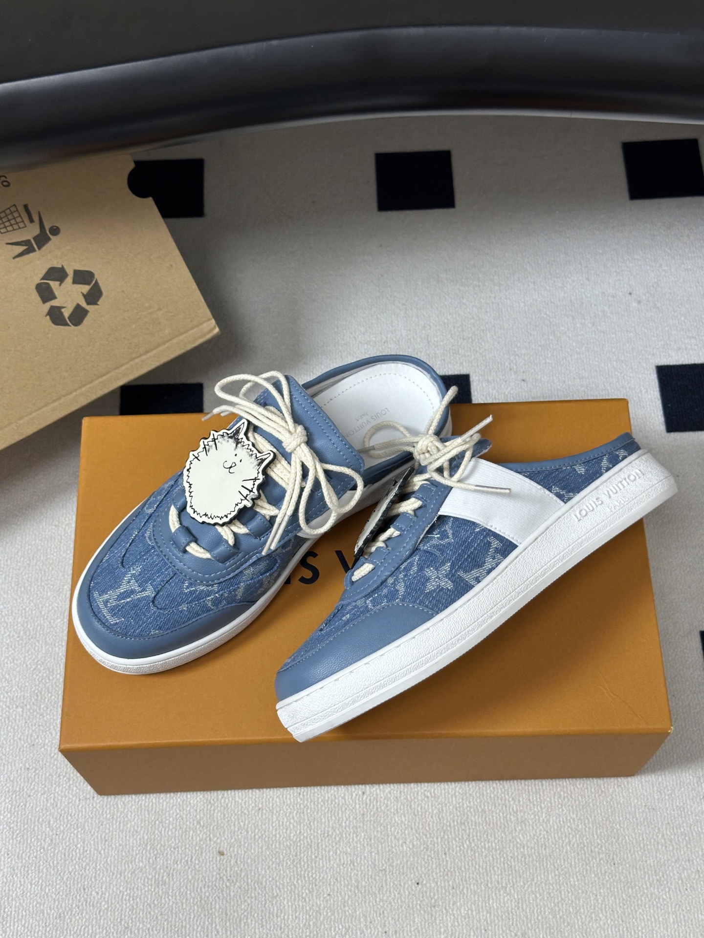 2026春夏新款 LOUIS VUITTON 路易威登 LV Grace Coddington / 联名款猫猫Catog 2026春夏新款 LOUIS VUITTON 路易威登 LV Grace Coddington / 联名款猫猫Catog