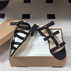 Gianvito Rossi 26春夏新款 罗西GR 经典R扣一字带平底凉拖鞋细高跟凉拖鞋绕带搭扣凉鞋 以品牌标志性的简 Gianvito Rossi 26春夏新款 罗西GR 经典R扣一字带平底凉拖鞋细高跟凉拖鞋绕带搭扣凉鞋 以品牌标志性的简