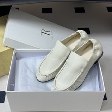 THE ROW 26Fw春夏新款 TR复古鳗鱼纹乐福鞋褶皱老钱风小皮鞋单鞋一脚蹬后松紧乐福鞋 这双乐福鞋简直是极简美学的 THE ROW 26Fw春夏新款 TR复古鳗鱼纹乐福鞋褶皱老钱风小皮鞋单鞋一脚蹬后松紧乐福鞋 这双乐福鞋简直是极简美学的