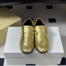 THE ROW 26Fw春夏新款 TR复古鳗鱼纹乐福鞋褶皱老钱风小皮鞋单鞋一脚蹬后松紧乐福鞋 这双乐福鞋简直是极简美学的 THE ROW 26Fw春夏新款 TR复古鳗鱼纹乐福鞋褶皱老钱风小皮鞋单鞋一脚蹬后松紧乐福鞋 这双乐福鞋简直是极简美学的