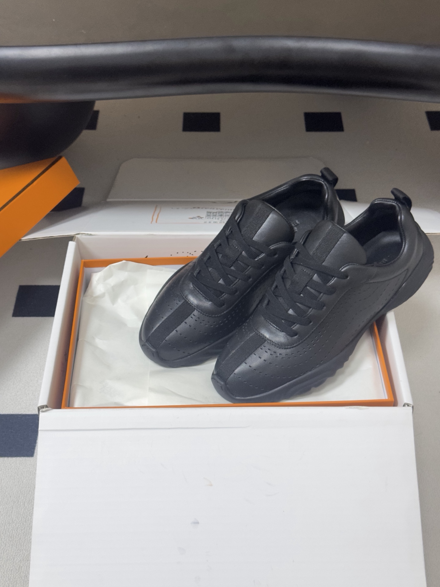 莞产(配高档飞机盒✈️) Hermes 爱马仕🐎H家 2026春夏新款 Neon运动鞋系列系带休闲运动鞋德训鞋小白鞋 麂 莞产(配高档飞机盒✈️) Hermes 爱马仕🐎H家 2026春夏新款 Neon运动鞋系列系带休闲运动鞋德训鞋小白鞋 麂