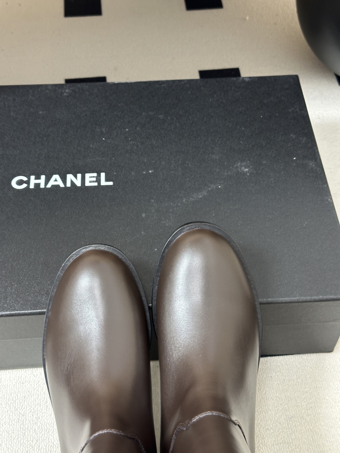 秋冬新款Chanel 小香26B 双C扣带直筒靴短靴/长靴系列 走秀款圆头粗跟长靴骑士靴直筒靴 非常爆真的是很耐看越看越