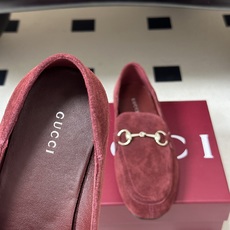 2026 秋冬新款Gucci 古驰 经典马衔扣乐福鞋复古麂皮绒面平底单鞋老钱风可踩跟乐福鞋 Generation Guc 2026 秋冬新款Gucci 古驰 经典马衔扣乐福鞋复古麂皮绒面平底单鞋老钱风可踩跟乐福鞋 Generation Guc