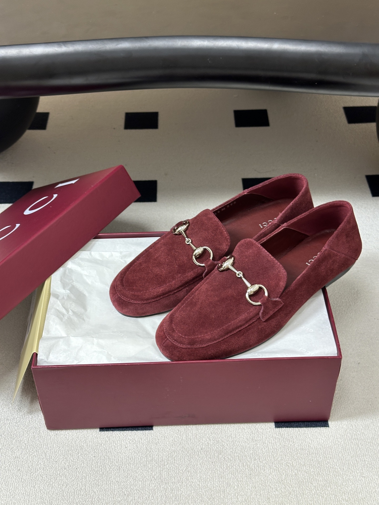 2026 秋冬新款Gucci 古驰 经典马衔扣乐福鞋复古麂皮绒面平底单鞋老钱风可踩跟乐福鞋 Generation Guc 2026 秋冬新款Gucci 古驰 经典马衔扣乐福鞋复古麂皮绒面平底单鞋老钱风可踩跟乐福鞋 Generation Guc