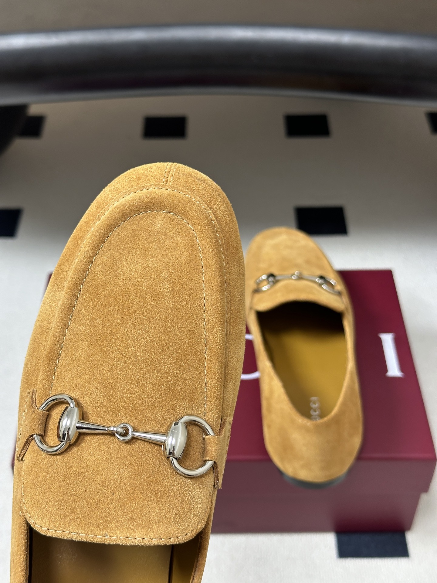 2026 秋冬新款Gucci 古驰 经典马衔扣乐福鞋复古麂皮绒面平底单鞋老钱风可踩跟乐福鞋 Generation Guc 2026 秋冬新款Gucci 古驰 经典马衔扣乐福鞋复古麂皮绒面平底单鞋老钱风可踩跟乐福鞋 Generation Guc