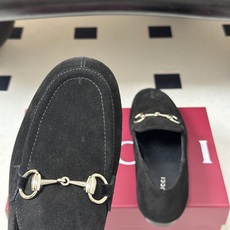 2026 秋冬新款Gucci 古驰 经典马衔扣乐福鞋复古麂皮绒面平底单鞋老钱风可踩跟乐福鞋 Generation Guc 2026 秋冬新款Gucci 古驰 经典马衔扣乐福鞋复古麂皮绒面平底单鞋老钱风可踩跟乐福鞋 Generation Guc