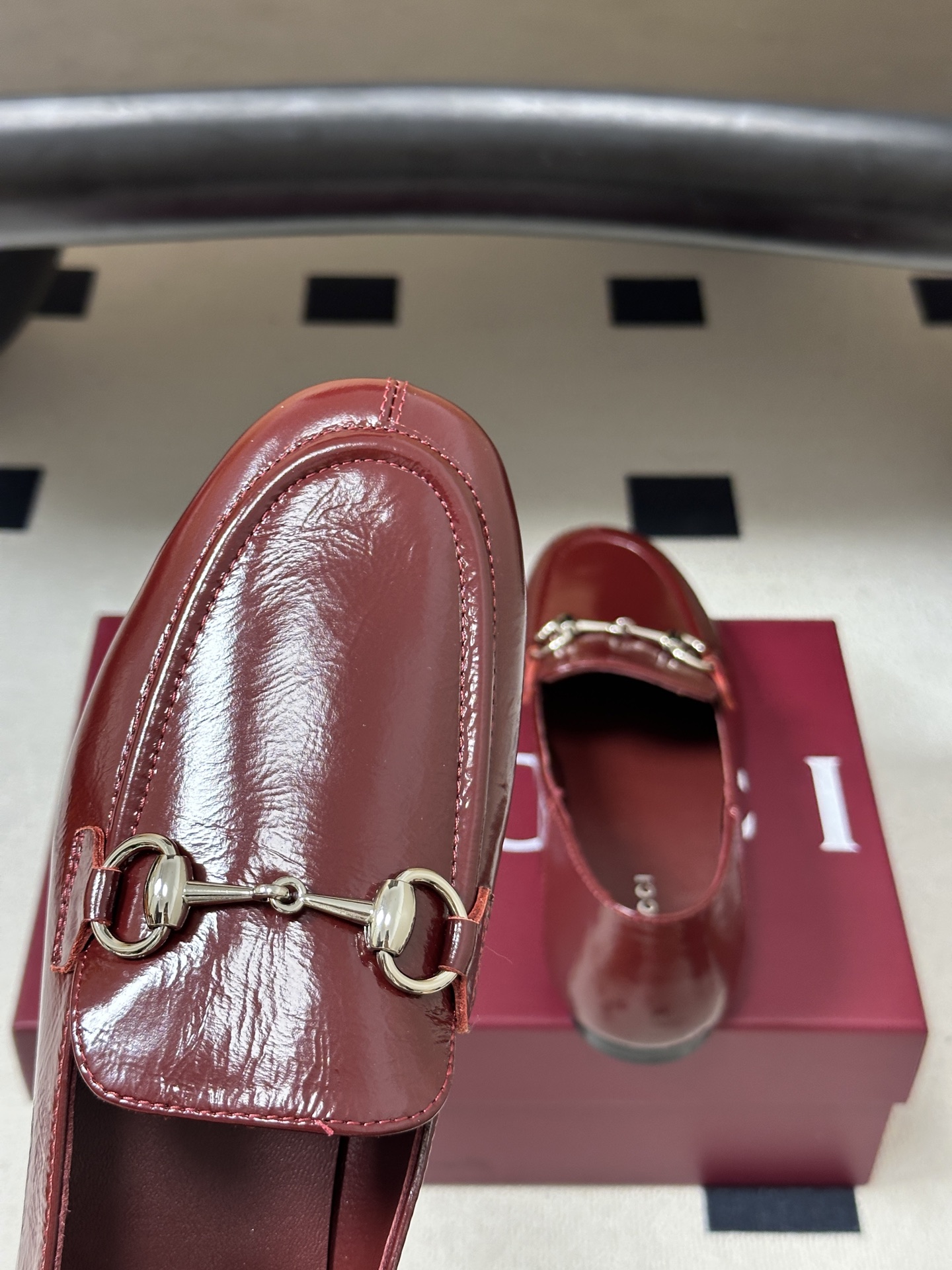 2026 秋冬新款Gucci 古驰 经典马衔扣乐福鞋复古麂皮绒面平底单鞋老钱风可踩跟乐福鞋 Generation Guc 2026 秋冬新款Gucci 古驰 经典马衔扣乐福鞋复古麂皮绒面平底单鞋老钱风可踩跟乐福鞋 Generation Guc