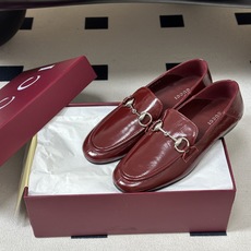 2026 秋冬新款Gucci 古驰 经典马衔扣乐福鞋复古麂皮绒面平底单鞋老钱风可踩跟乐福鞋 Generation Guc 2026 秋冬新款Gucci 古驰 经典马衔扣乐福鞋复古麂皮绒面平底单鞋老钱风可踩跟乐福鞋 Generation Guc