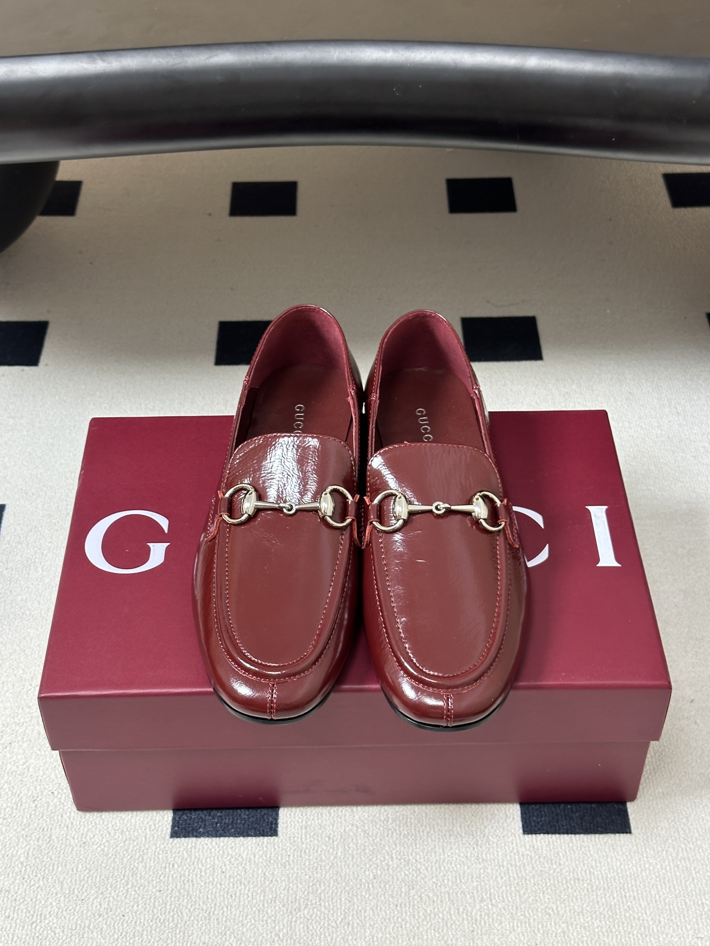 2026 秋冬新款Gucci 古驰 经典马衔扣乐福鞋复古麂皮绒面平底单鞋老钱风可踩跟乐福鞋 Generation Guc 2026 秋冬新款Gucci 古驰 经典马衔扣乐福鞋复古麂皮绒面平底单鞋老钱风可踩跟乐福鞋 Generation Guc