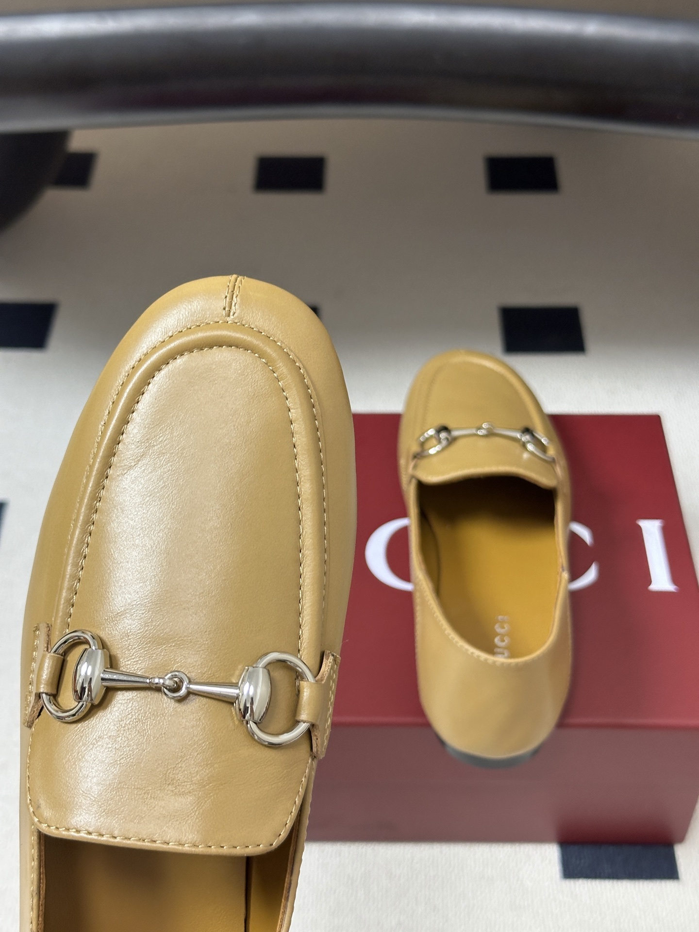 2026 秋冬新款Gucci 古驰 经典马衔扣乐福鞋复古麂皮绒面平底单鞋老钱风可踩跟乐福鞋 Generation Guc 2026 秋冬新款Gucci 古驰 经典马衔扣乐福鞋复古麂皮绒面平底单鞋老钱风可踩跟乐福鞋 Generation Guc