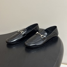 2026 秋冬新款Gucci 古驰 经典马衔扣乐福鞋复古麂皮绒面平底单鞋老钱风可踩跟乐福鞋 Generation Guc 2026 秋冬新款Gucci 古驰 经典马衔扣乐福鞋复古麂皮绒面平底单鞋老钱风可踩跟乐福鞋 Generation Guc