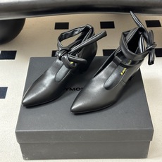 DYMONLATRY26ss 春夏新款尖头绑带玛丽珍鞋小粗跟绕带单鞋 自带温柔名媛氛围感的尖头短靴,利落修长尖头修饰脚型 DYMONLATRY26ss 春夏新款尖头绑带玛丽珍鞋小粗跟绕带单鞋 自带温柔名媛氛围感的尖头短靴,利落修长尖头修饰脚型