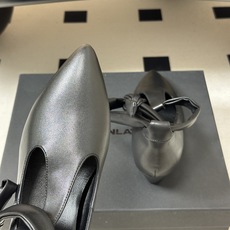 DYMONLATRY26ss 春夏新款尖头绑带玛丽珍鞋小粗跟绕带单鞋 自带温柔名媛氛围感的尖头短靴,利落修长尖头修饰脚型 DYMONLATRY26ss 春夏新款尖头绑带玛丽珍鞋小粗跟绕带单鞋 自带温柔名媛氛围感的尖头短靴,利落修长尖头修饰脚型