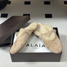 ⚠️皮带盒➕20下单备注(默认普通盒) 26Fw秋冬新款 ALAIA阿莱亚 羊羔毛法式穆勒鞋麂皮绒面搭扣玛丽珍鞋老钱风包 ⚠️皮带盒➕20下单备注(默认普通盒) 26Fw秋冬新款 ALAIA阿莱亚 羊羔毛法式穆勒鞋麂皮绒面搭扣玛丽珍鞋老钱风包