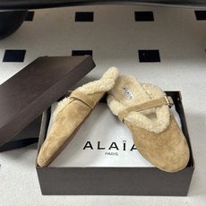 ⚠️皮带盒➕20下单备注(默认普通盒) 26Fw秋冬新款 ALAIA阿莱亚 羊羔毛法式穆勒鞋麂皮绒面搭扣玛丽珍鞋老钱风包 ⚠️皮带盒➕20下单备注(默认普通盒) 26Fw秋冬新款 ALAIA阿莱亚 羊羔毛法式穆勒鞋麂皮绒面搭扣玛丽珍鞋老钱风包