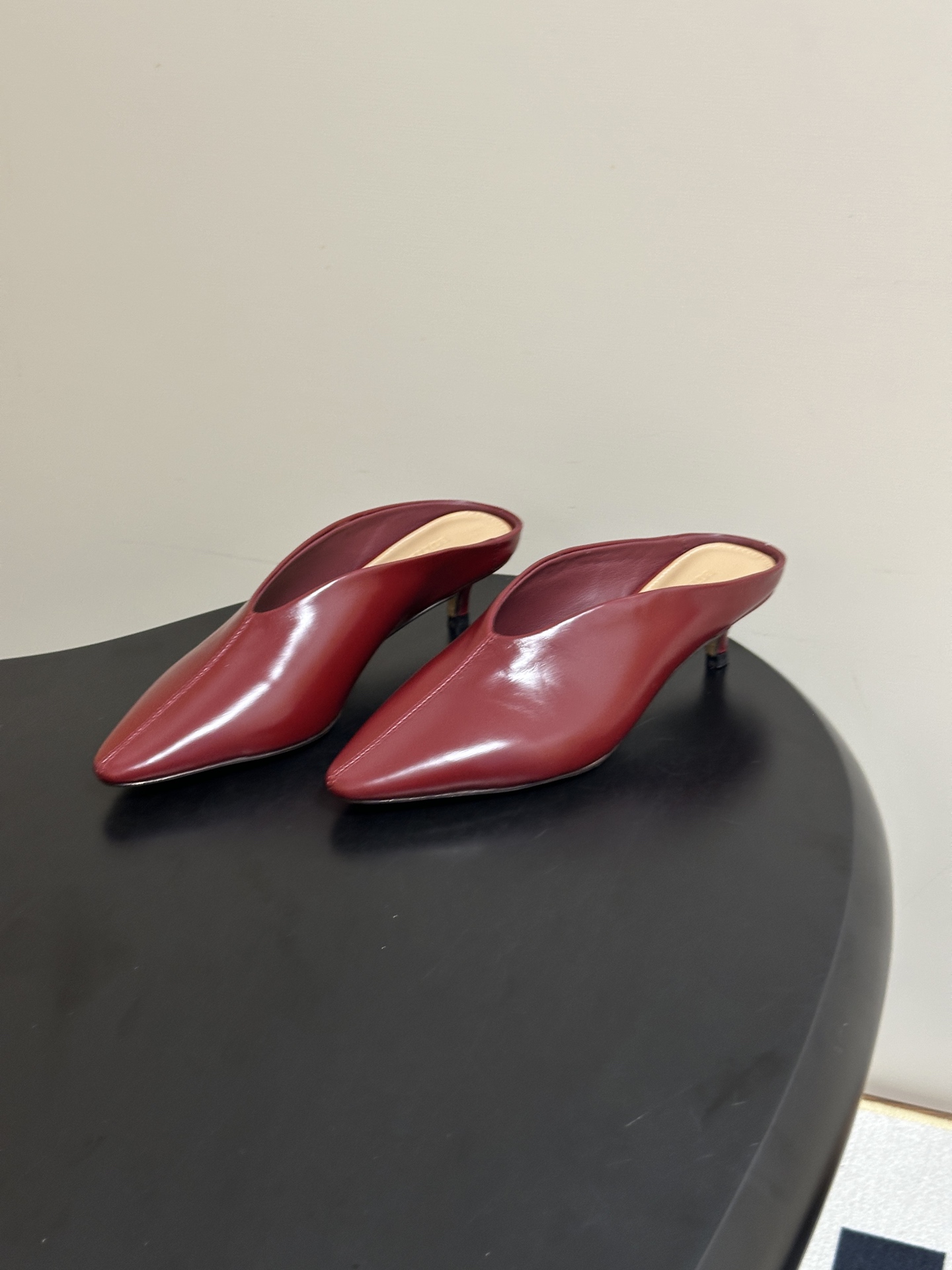 顶级品质 BOTTEGA VENETA 葆蝶家 2026夏季新款 BV Vesta 小猫跟尖头穆勒高跟拖鞋包头半拖鞋 4
