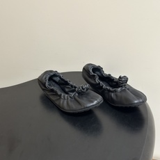 顶级品质 BOTTEGA VENETA 葆蝶家 2026夏季新款 BV Fantasmina芭蕾舞鞋浅口松紧带平底奶奶鞋 顶级品质 BOTTEGA VENETA 葆蝶家 2026夏季新款 BV Fantasmina芭蕾舞鞋浅口松紧带平底奶奶鞋