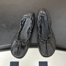 顶级品质 BOTTEGA VENETA 葆蝶家 2026夏季新款 BV Fantasmina芭蕾舞鞋浅口松紧带平底奶奶鞋 顶级品质 BOTTEGA VENETA 葆蝶家 2026夏季新款 BV Fantasmina芭蕾舞鞋浅口松紧带平底奶奶鞋