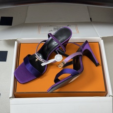 顶级品质(配高档飞机盒✈️) Hermes 爱马仕🐎Glamour凉鞋系列经典Kelly扣高跟凉鞋 上脚真的超级显瘦超级 顶级品质(配高档飞机盒✈️) Hermes 爱马仕🐎Glamour凉鞋系列经典Kelly扣高跟凉鞋 上脚真的超级显瘦超级