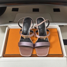 顶级品质(配高档飞机盒✈️) Hermes 爱马仕🐎Glamour凉鞋系列经典Kelly扣高跟凉鞋 上脚真的超级显瘦超级 顶级品质(配高档飞机盒✈️) Hermes 爱马仕🐎Glamour凉鞋系列经典Kelly扣高跟凉鞋 上脚真的超级显瘦超级