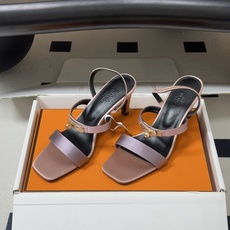 顶级品质(配高档飞机盒✈️) Hermes 爱马仕🐎Glamour凉鞋系列经典Kelly扣高跟凉鞋 上脚真的超级显瘦超级 顶级品质(配高档飞机盒✈️) Hermes 爱马仕🐎Glamour凉鞋系列经典Kelly扣高跟凉鞋 上脚真的超级显瘦超级