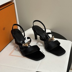 顶级品质(配高档飞机盒✈️) Hermes 爱马仕🐎Glamour凉鞋系列经典Kelly扣高跟凉鞋 上脚真的超级显瘦超级 顶级品质(配高档飞机盒✈️) Hermes 爱马仕🐎Glamour凉鞋系列经典Kelly扣高跟凉鞋 上脚真的超级显瘦超级
