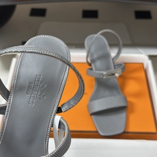 顶级品质(配高档飞机盒✈️) Hermes 爱马仕🐎Glamour凉鞋系列经典Kelly扣高跟凉鞋 上脚真的超级显瘦超级 顶级品质(配高档飞机盒✈️) Hermes 爱马仕🐎Glamour凉鞋系列经典Kelly扣高跟凉鞋 上脚真的超级显瘦超级