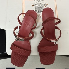 顶级品质(配高档飞机盒✈️) Hermes 爱马仕🐎Glamour凉鞋系列经典Kelly扣高跟凉鞋 上脚真的超级显瘦超级 顶级品质(配高档飞机盒✈️) Hermes 爱马仕🐎Glamour凉鞋系列经典Kelly扣高跟凉鞋 上脚真的超级显瘦超级