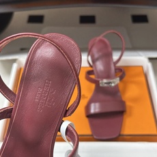 顶级品质(配高档飞机盒✈️) Hermes 爱马仕🐎Glamour凉鞋系列经典Kelly扣高跟凉鞋 上脚真的超级显瘦超级 顶级品质(配高档飞机盒✈️) Hermes 爱马仕🐎Glamour凉鞋系列经典Kelly扣高跟凉鞋 上脚真的超级显瘦超级