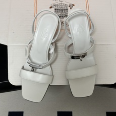 顶级品质(配高档飞机盒✈️) Hermes 爱马仕🐎Glamour凉鞋系列经典Kelly扣高跟凉鞋 上脚真的超级显瘦超级 顶级品质(配高档飞机盒✈️) Hermes 爱马仕🐎Glamour凉鞋系列经典Kelly扣高跟凉鞋 上脚真的超级显瘦超级