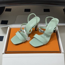 顶级品质(配高档飞机盒✈️) Hermes 爱马仕🐎Glamour凉鞋系列经典Kelly扣高跟凉鞋 上脚真的超级显瘦超级 顶级品质(配高档飞机盒✈️) Hermes 爱马仕🐎Glamour凉鞋系列经典Kelly扣高跟凉鞋 上脚真的超级显瘦超级