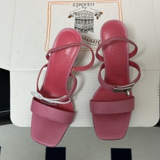 顶级品质(配高档飞机盒✈️) Hermes 爱马仕🐎Glamour凉鞋系列经典Kelly扣高跟凉鞋 上脚真的超级显瘦超级 顶级品质(配高档飞机盒✈️) Hermes 爱马仕🐎Glamour凉鞋系列经典Kelly扣高跟凉鞋 上脚真的超级显瘦超级