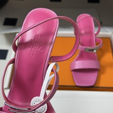 顶级品质(配高档飞机盒✈️) Hermes 爱马仕🐎Glamour凉鞋系列经典Kelly扣高跟凉鞋 上脚真的超级显瘦超级 顶级品质(配高档飞机盒✈️) Hermes 爱马仕🐎Glamour凉鞋系列经典Kelly扣高跟凉鞋 上脚真的超级显瘦超级