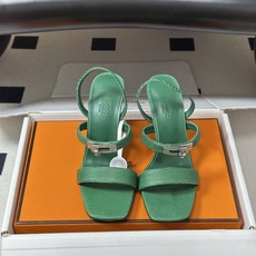 顶级品质(配高档飞机盒✈️) Hermes 爱马仕🐎Glamour凉鞋系列经典Kelly扣高跟凉鞋 上脚真的超级显瘦超级 顶级品质(配高档飞机盒✈️) Hermes 爱马仕🐎Glamour凉鞋系列经典Kelly扣高跟凉鞋 上脚真的超级显瘦超级