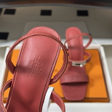 顶级品质(配高档飞机盒✈️) Hermes 爱马仕🐎Glamour凉鞋系列经典Kelly扣高跟凉鞋 上脚真的超级显瘦超级 顶级品质(配高档飞机盒✈️) Hermes 爱马仕🐎Glamour凉鞋系列经典Kelly扣高跟凉鞋 上脚真的超级显瘦超级