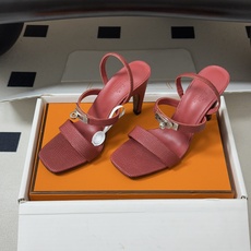 顶级品质(配高档飞机盒✈️) Hermes 爱马仕🐎Glamour凉鞋系列经典Kelly扣高跟凉鞋 上脚真的超级显瘦超级 顶级品质(配高档飞机盒✈️) Hermes 爱马仕🐎Glamour凉鞋系列经典Kelly扣高跟凉鞋 上脚真的超级显瘦超级