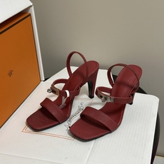 顶级品质(配高档飞机盒✈️) Hermes 爱马仕🐎Glamour凉鞋系列经典Kelly扣高跟凉鞋 上脚真的超级显瘦超级 顶级品质(配高档飞机盒✈️) Hermes 爱马仕🐎Glamour凉鞋系列经典Kelly扣高跟凉鞋 上脚真的超级显瘦超级