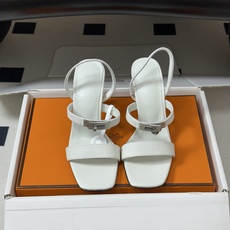 顶级品质(配高档飞机盒✈️) Hermes 爱马仕🐎Glamour凉鞋系列经典Kelly扣高跟凉鞋 上脚真的超级显瘦超级 顶级品质(配高档飞机盒✈️) Hermes 爱马仕🐎Glamour凉鞋系列经典Kelly扣高跟凉鞋 上脚真的超级显瘦超级