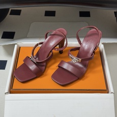 顶级品质(配高档飞机盒✈️) Hermes 爱马仕🐎Glamour凉鞋系列经典Kelly扣高跟凉鞋 上脚真的超级显瘦超级 顶级品质(配高档飞机盒✈️) Hermes 爱马仕🐎Glamour凉鞋系列经典Kelly扣高跟凉鞋 上脚真的超级显瘦超级