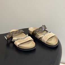 顶级品质 Louis Vuitton 路易威登2026夏季新款Lv 链条⛓凉拖鞋休闲搭扣沙滩平底凉拖鞋 LV Vibe舒 顶级品质 Louis Vuitton 路易威登2026夏季新款Lv 链条⛓凉拖鞋休闲搭扣沙滩平底凉拖鞋 LV Vibe舒