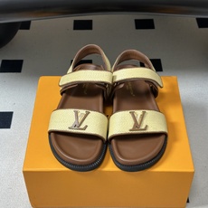 顶级品质 Louis Vuitton 路易威登2026夏季新款LV MARE COMFORT 凉鞋经典字母扣魔术贴休闲沙 顶级品质 Louis Vuitton 路易威登2026夏季新款LV MARE COMFORT 凉鞋经典字母扣魔术贴休闲沙
