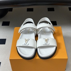 顶级品质 Louis Vuitton 路易威登2026夏季新款LV MARE COMFORT 凉鞋经典字母扣魔术贴休闲沙 顶级品质 Louis Vuitton 路易威登2026夏季新款LV MARE COMFORT 凉鞋经典字母扣魔术贴休闲沙