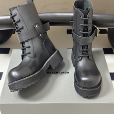 26秋冬新款Balenciga巴黎世家 26FW毒液Venom中筒靴 机车朋克风马丁短靴 搭扣大厚底系列短靴 暗黑机能风 26秋冬新款Balenciga巴黎世家 26FW毒液Venom中筒靴 机车朋克风马丁短靴 搭扣大厚底系列短靴 暗黑机能风